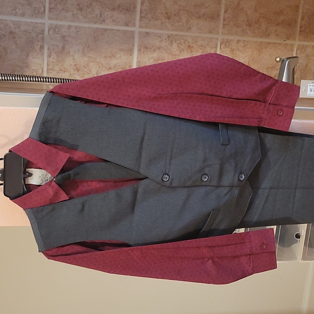 Kenneth Cole boys 4 piece set